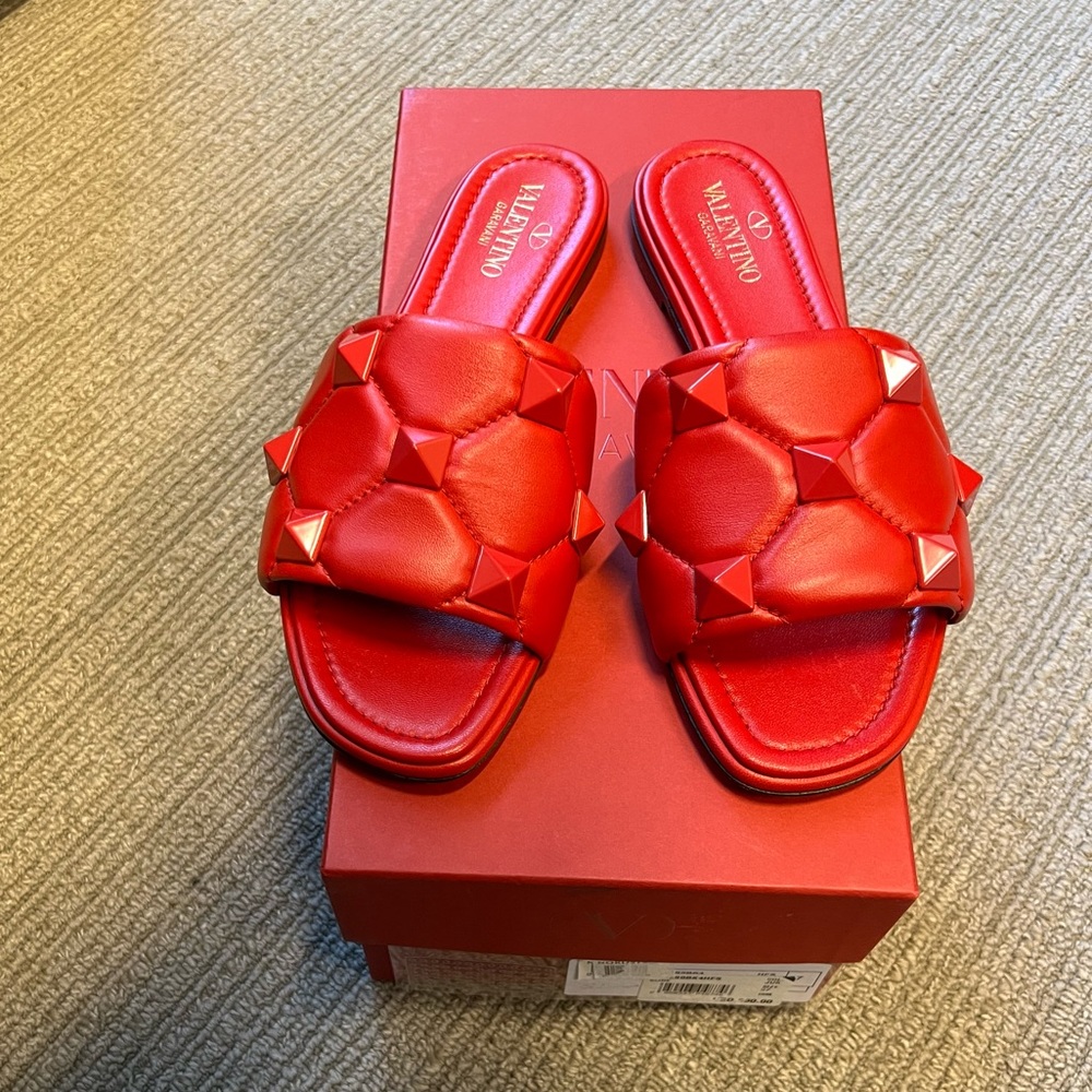 Valentino Garavani Roman Stud Matelasse Slide Sandal EU 36.5 (US 6.5)